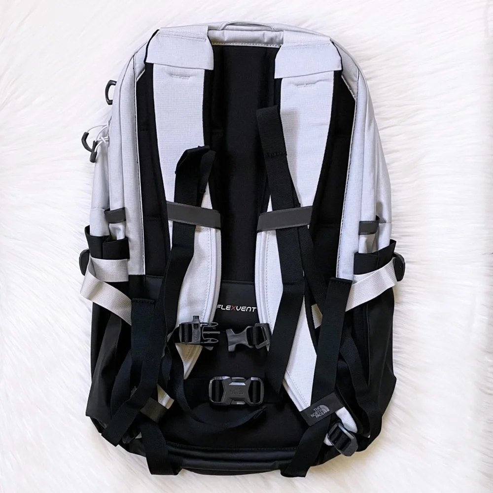 The North Face Recon 30 Liter Backpack